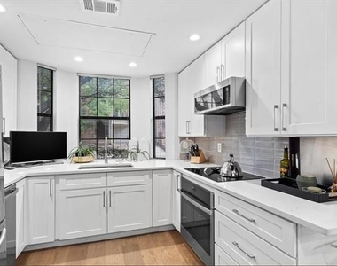 4307 Gilbert Avenue - Photo Thumbnail 32