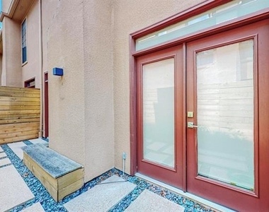 4307 Gilbert Avenue - Photo Thumbnail 28