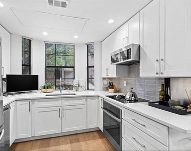4307 Gilbert Avenue - Photo Thumbnail 31