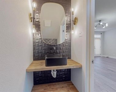 4307 Gilbert Avenue - Photo Thumbnail 13