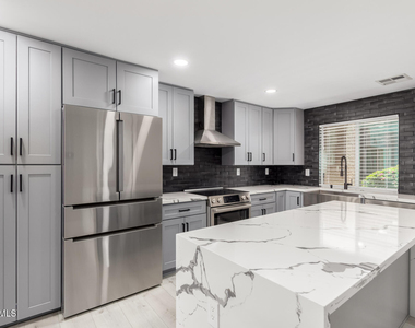 4354 N 82nd Street - Photo Thumbnail 8