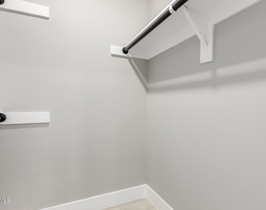 4354 N 82nd Street - Photo Thumbnail 17