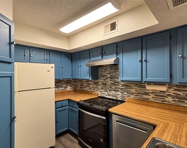 2301 Basil Drive - Photo Thumbnail 3