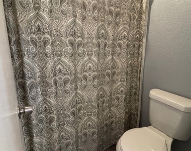 2301 Basil Drive - Photo Thumbnail 9