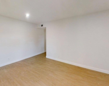 1840 W Thomas Road - Photo Thumbnail 9