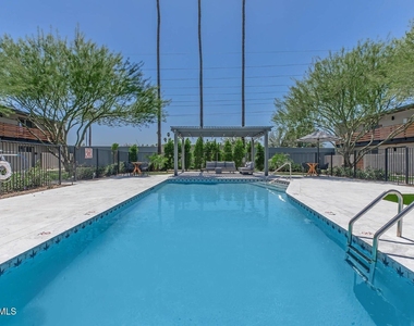 1840 W Thomas Road - Photo Thumbnail 13