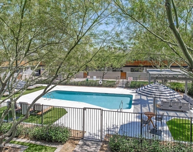 1840 W Thomas Road - Photo Thumbnail 12
