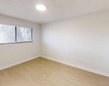 1840 W Thomas Road - Photo Thumbnail 6