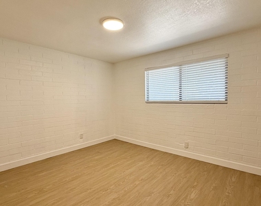 1840 W Thomas Road - Photo Thumbnail 7