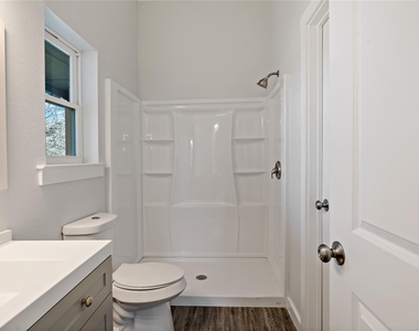 1420 Fitzhugh Ne - Photo Thumbnail 6