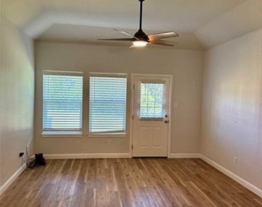 2817 Steepleridge Circle - Photo Thumbnail 11