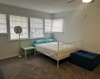 3017 Bennett Drive - Photo Thumbnail 28