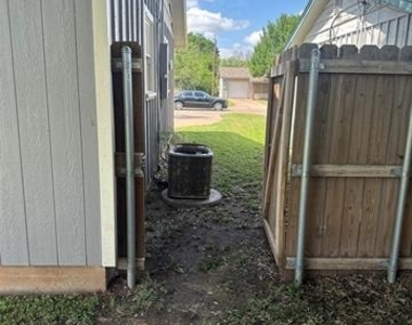 3017 Bennett Drive - Photo Thumbnail 35
