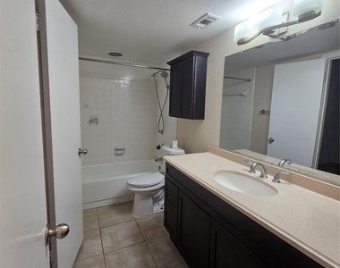 2066 Embassy Way - Photo Thumbnail 18