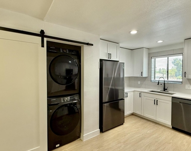 1840 W Thomas Road - Photo Thumbnail 2