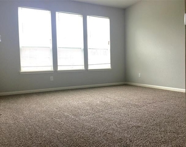 9410 Smoke Tree Drive - Photo Thumbnail 18