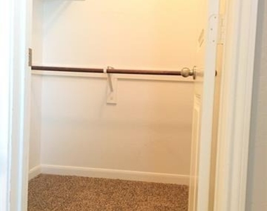 9410 Smoke Tree Drive - Photo Thumbnail 32