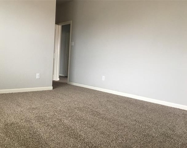 9410 Smoke Tree Drive - Photo Thumbnail 24