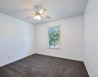9008 Topperwind Court - Photo Thumbnail 17