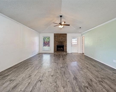 9008 Topperwind Court - Photo Thumbnail 3