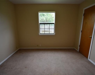 606 N Main Street - Photo Thumbnail 8