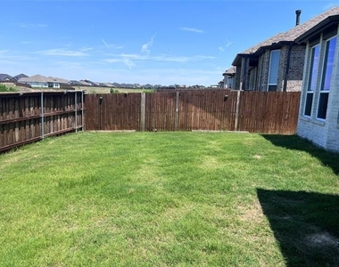 2452 Brightling Bend - Photo Thumbnail 23