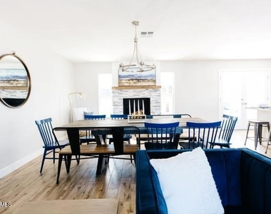 8525 E Sandalwood Drive - Photo Thumbnail 5