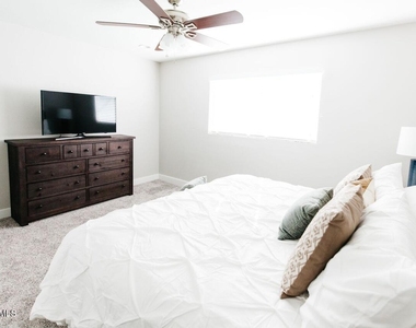 8525 E Sandalwood Drive - Photo Thumbnail 9