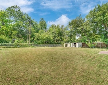 2682 Wasina Drive - Photo Thumbnail 18