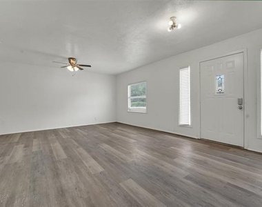 2682 Wasina Drive - Photo Thumbnail 5