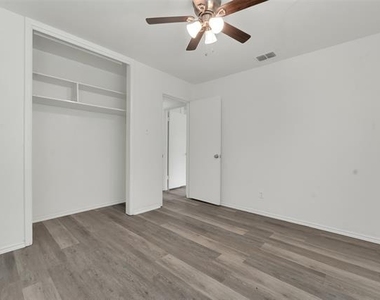 2682 Wasina Drive - Photo Thumbnail 15