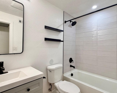 1840 W Thomas Road - Photo Thumbnail 11