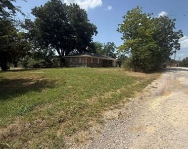 610 S Rike Street - Photo Thumbnail 25
