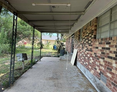 610 S Rike Street - Photo Thumbnail 20