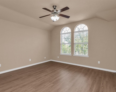 4924 Stray Creek Lane - Photo Thumbnail 18