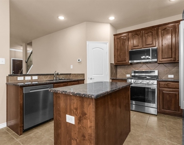 4924 Stray Creek Lane - Photo Thumbnail 11