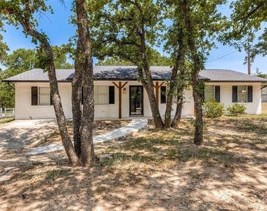 240 County Road 4358 - Photo Thumbnail 3