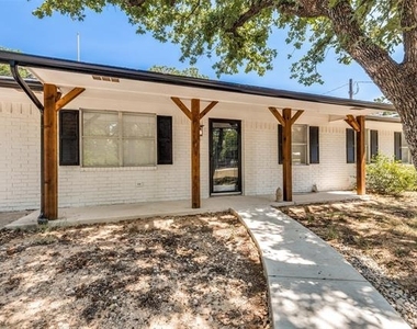 240 County Road 4358 - Photo Thumbnail 4