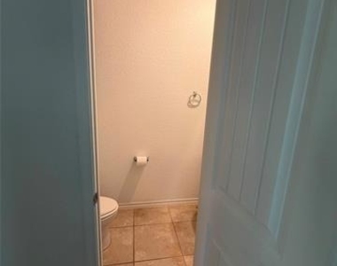 10020 Levelland Place - Photo Thumbnail 13