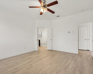 10020 Levelland Place - Photo Thumbnail 18