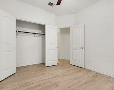 10020 Levelland Place - Photo Thumbnail 21
