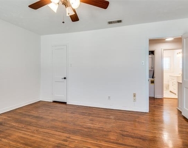 6465 Bordeaux Avenue - Photo Thumbnail 21