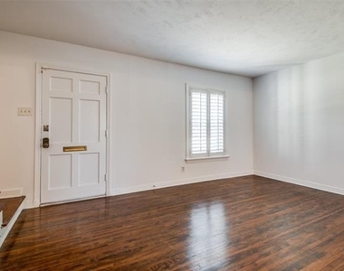 6465 Bordeaux Avenue - Photo Thumbnail 3