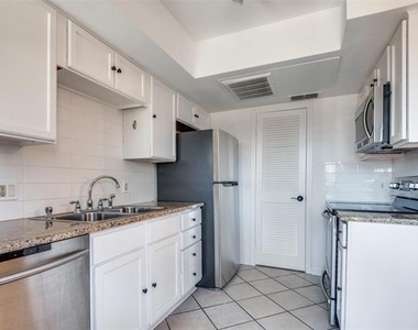 6465 Bordeaux Avenue - Photo Thumbnail 14