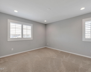 5819 N 88th Lane - Photo Thumbnail 19