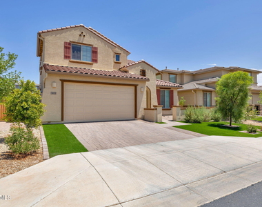 5819 N 88th Lane - Photo Thumbnail 1