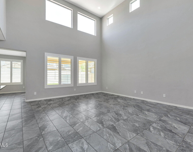 5819 N 88th Lane - Photo Thumbnail 8