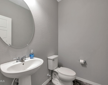 5819 N 88th Lane - Photo Thumbnail 7