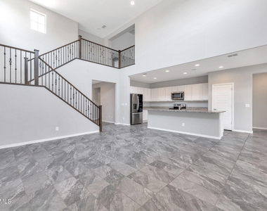 5819 N 88th Lane - Photo Thumbnail 9
