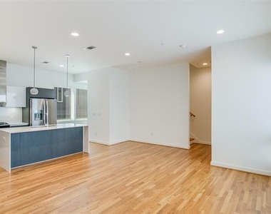 1515 S Akard Street - Photo Thumbnail 8